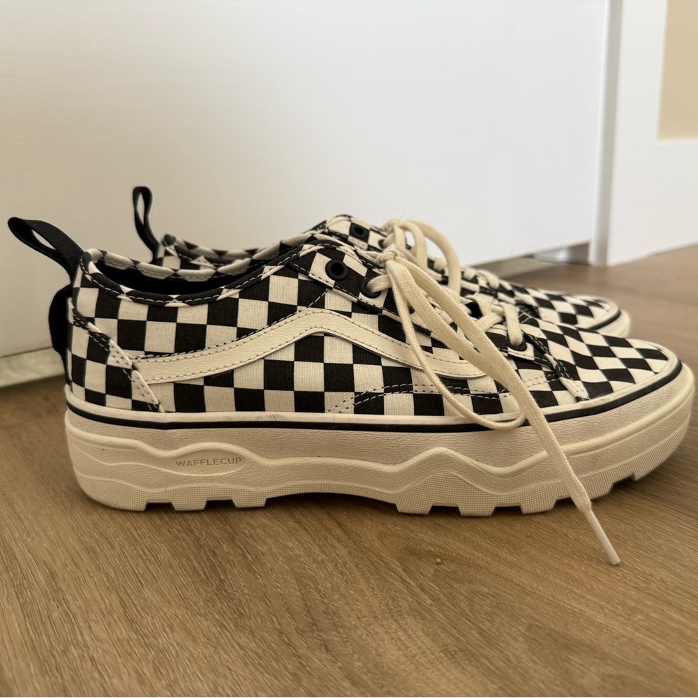 Vans checkerboard lace up shoes - Picture 4 of 13